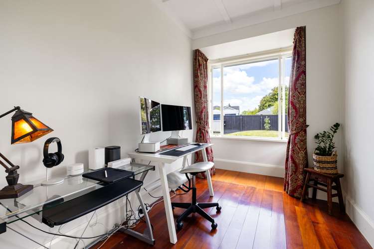 58 Lake Crescent Hamilton Lake_26