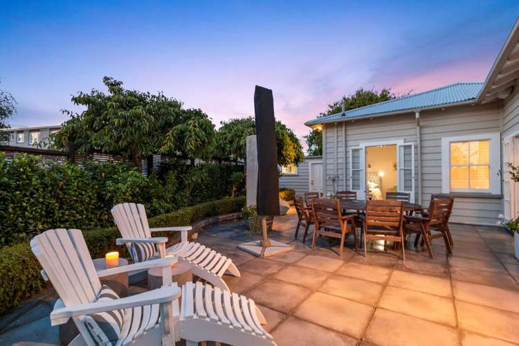 71 Beach Road Mellons Bay_17