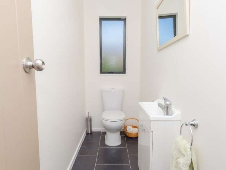 31a Charles Street Carterton_13