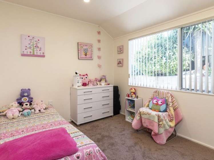 32 Kath Hopper Drive Orewa_12