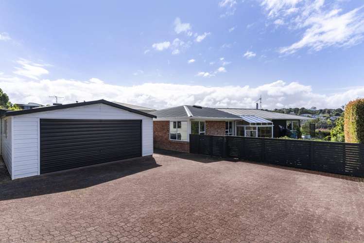 19 Mayfair Crescent Mairangi Bay_20