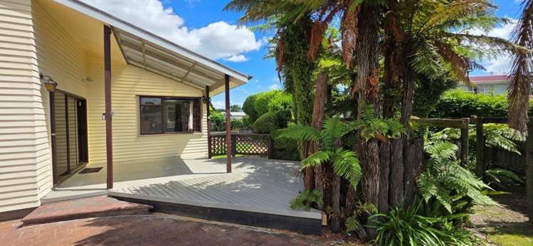 12 Lydiard Place 1053_2