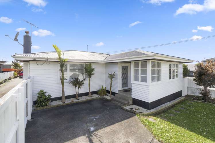 42 Churchill Avenue Manurewa_1