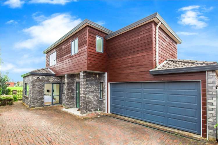 2/27 Akoranga Drive Northcote_0