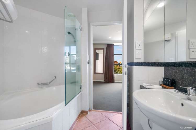 3q/100 Greys Avenue Auckland Central_6