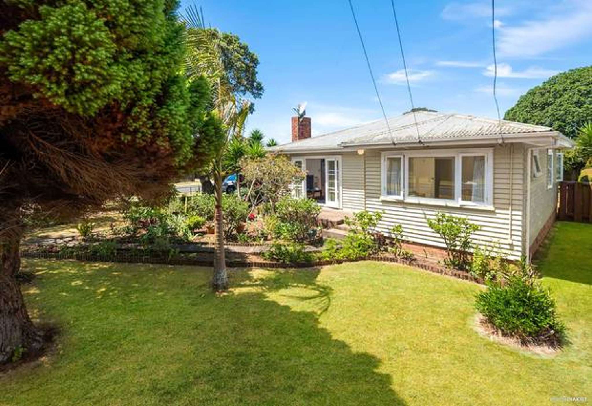 Humble weatherboard sells for nearly twice its CV