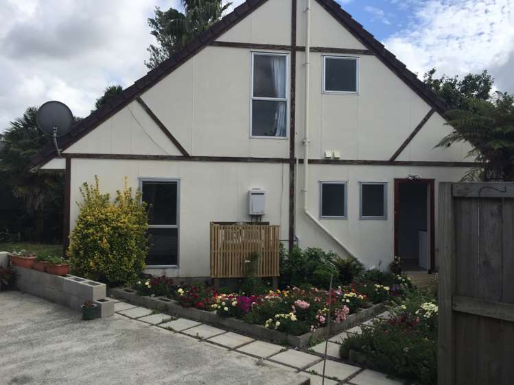 1/29 Churchill Street Pukekohe_4