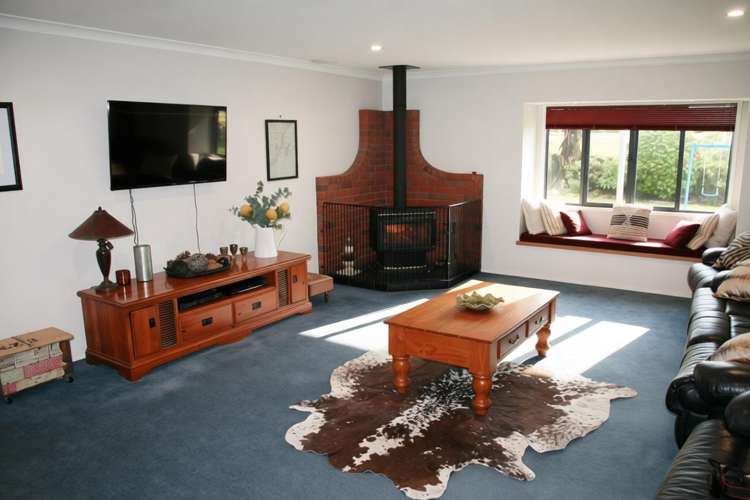 1758 Mountain Road Inglewood_9