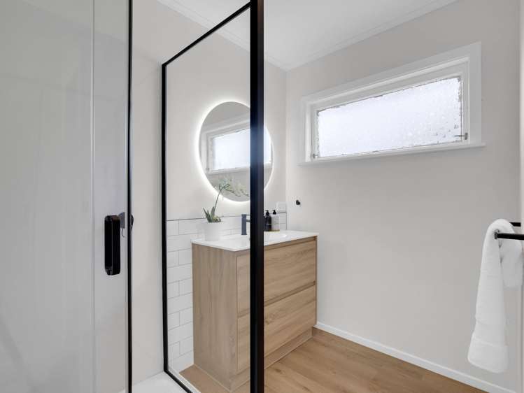 73 Lewis Street Glenview_14