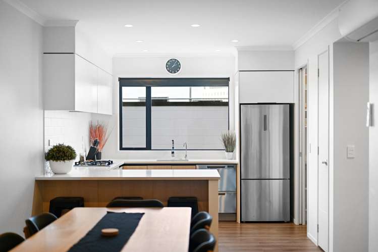 22/182 London Street Hamilton Central_9
