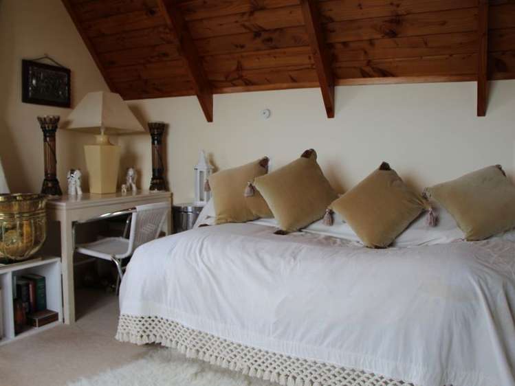 Stratford Drive Cable Bay_12