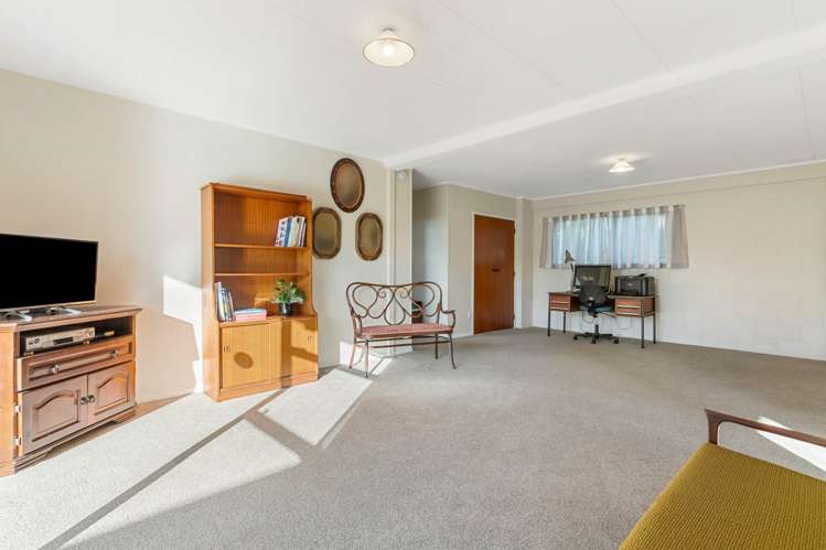 56 Mayfair Crescent Mairangi Bay_39