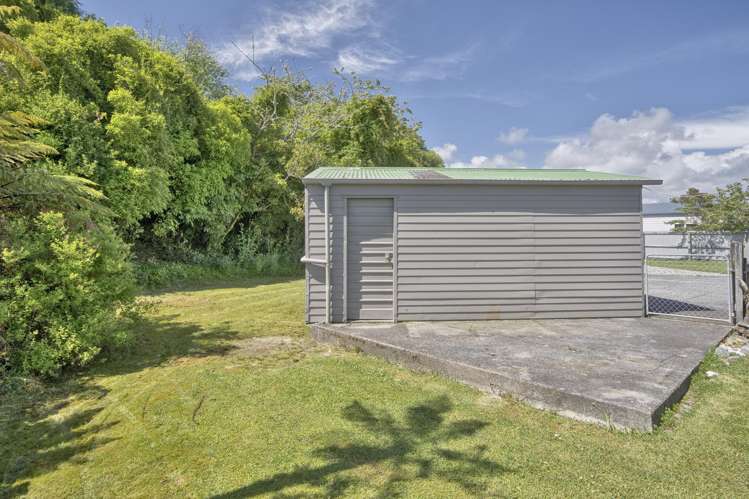 186 Stafford Street Hokitika_23