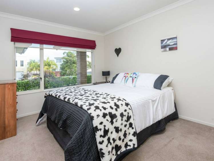 44 Pine Harbour Parade Beachlands_13