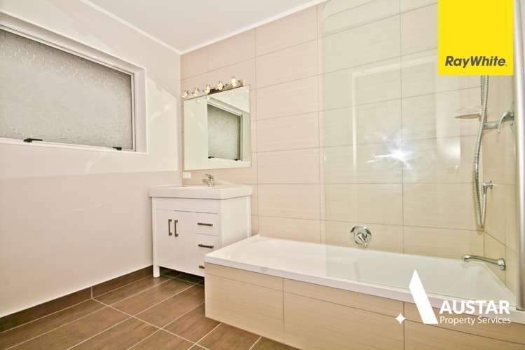  1/7 Wairata Place Te Atatū South_6