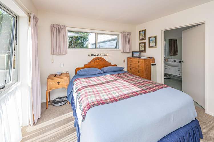 10 Lithgow Drive Otamatea_12