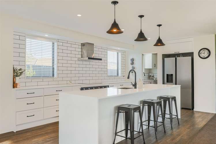44 Eastons Road_5