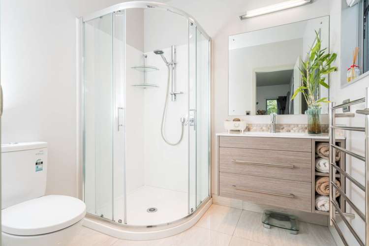 5 Martingale Lane One Tree Point_8