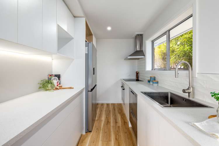 72 Greenhaven Drive Burwood_7