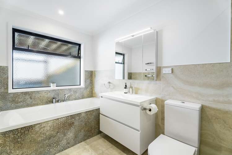 22 Keepers Drive Gulf Harbour_16