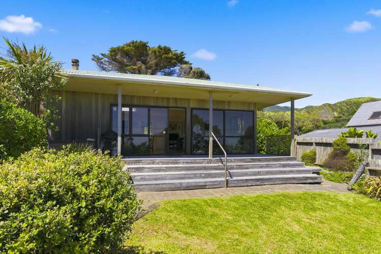 114 The Parade Paekakariki_24