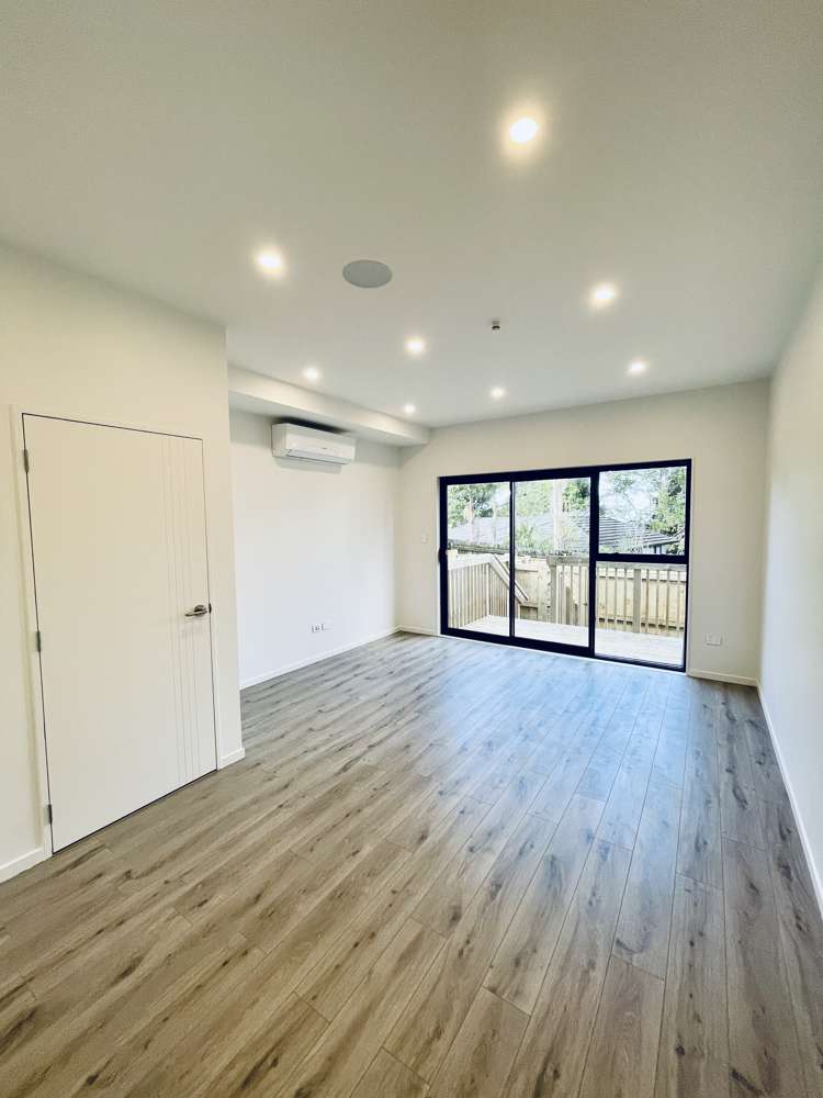 2/105 Hobsonville Road West Harbour_1