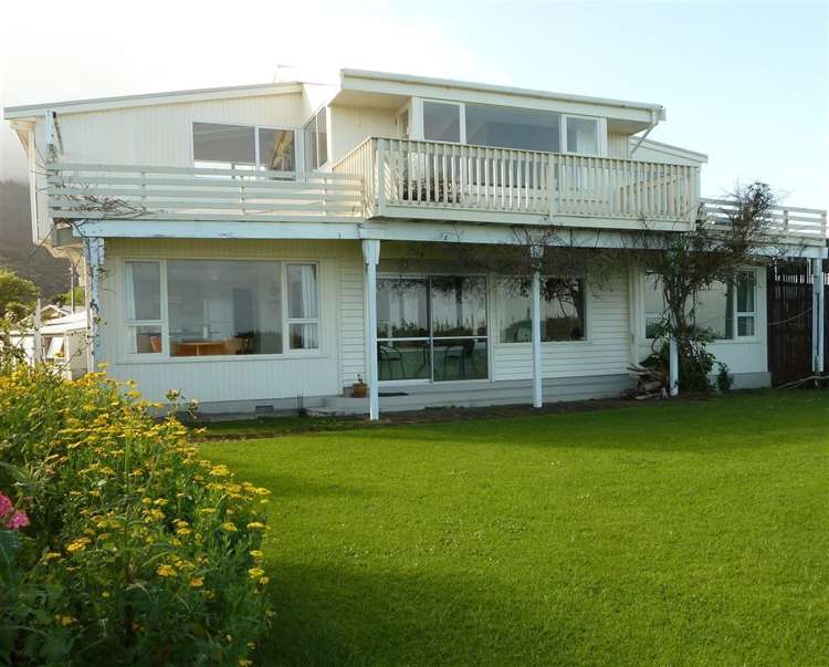 27 Seaview Avenue Te Puru_25