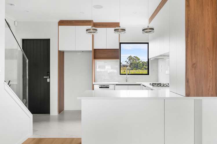 117 Otuwairoa Esplanade_1