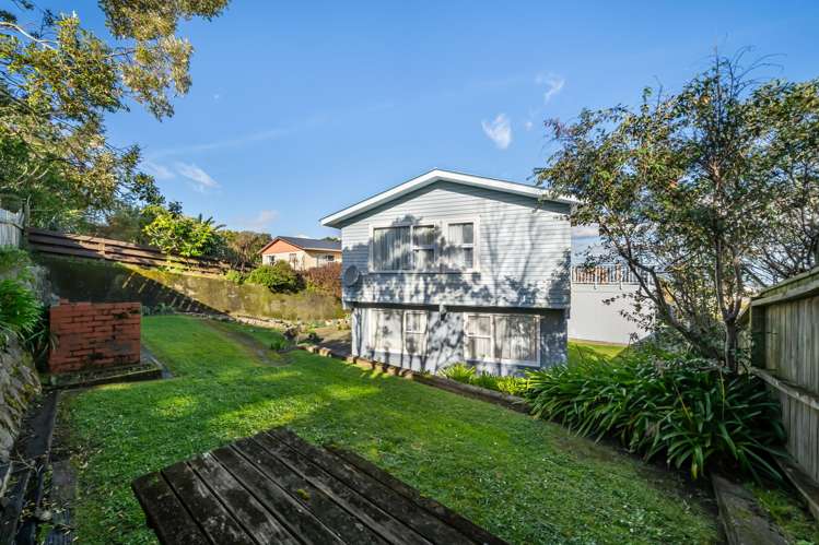 247 Dowse Drive Maungaraki_25