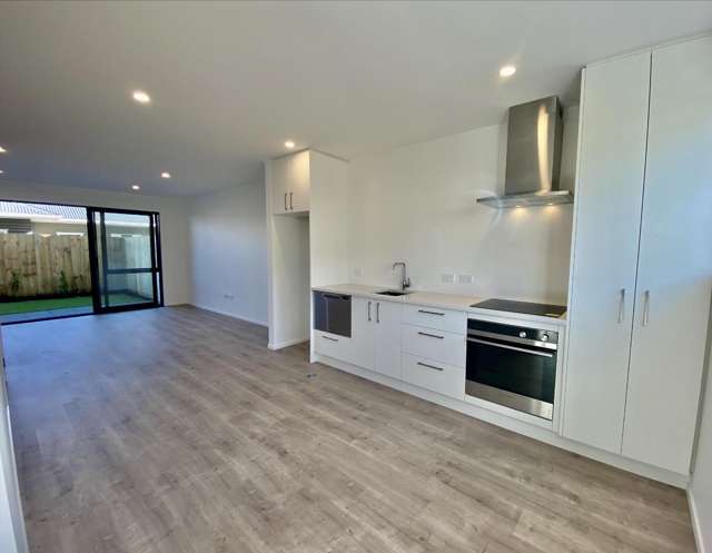 5/12 Enderby Drive 1801_3