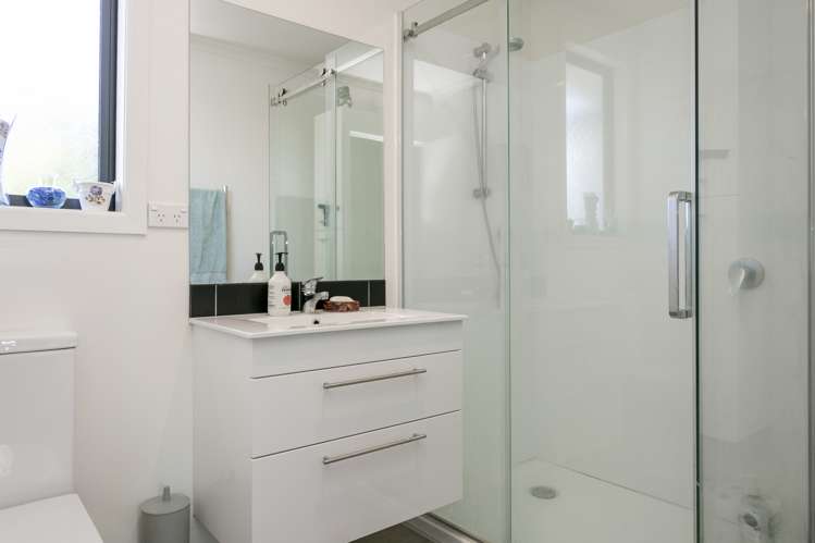 24 Tawa Street Hilltop_18