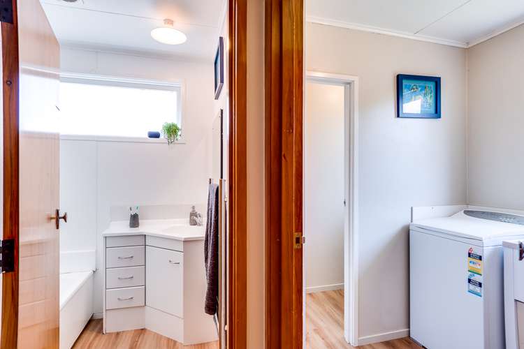 813 Willowpark Road South Akina_10