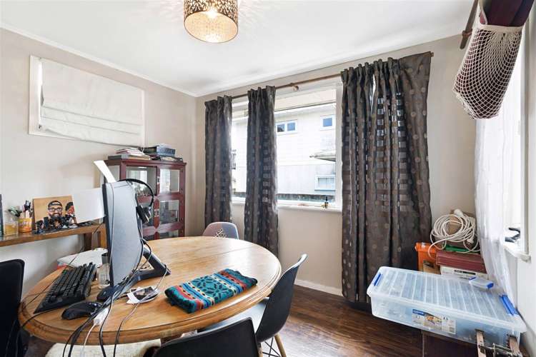 91 Cobham Crescent Kelston_19