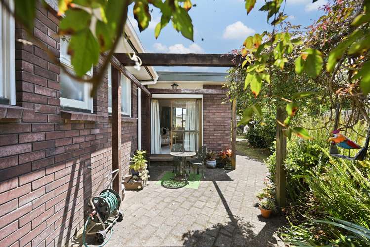 53 Garden Heights Avenue Glenview_14