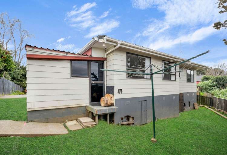 2/33 Seaward Place Wattle Downs_21