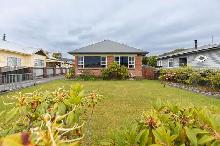 1 Byron Street Greymouth_29