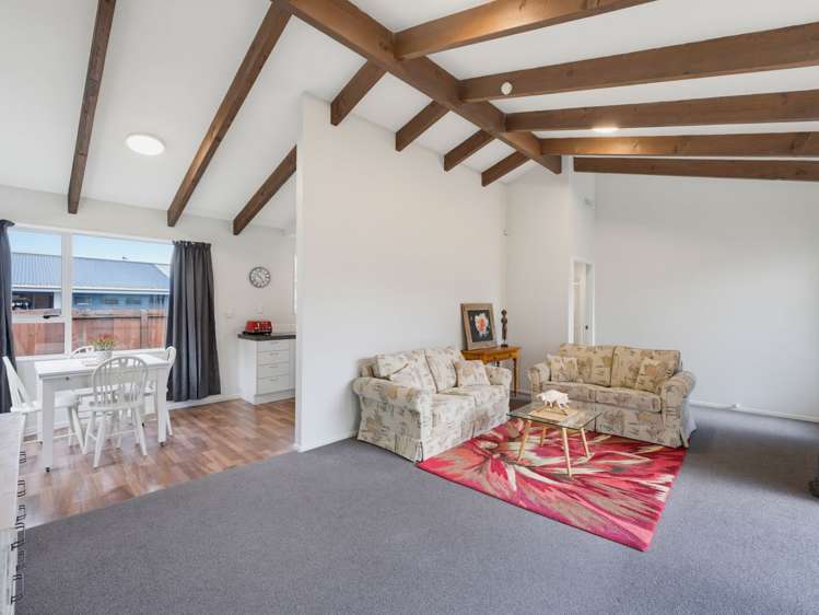 205 Queenspark Drive_2