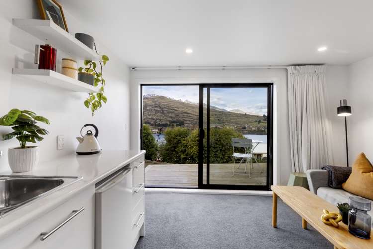 5 Golden Terrace Queenstown_11