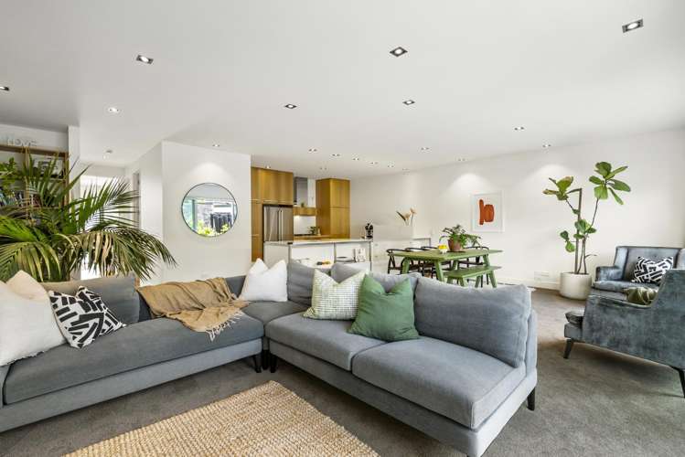 7/258 Hurstmere Road Takapuna_3