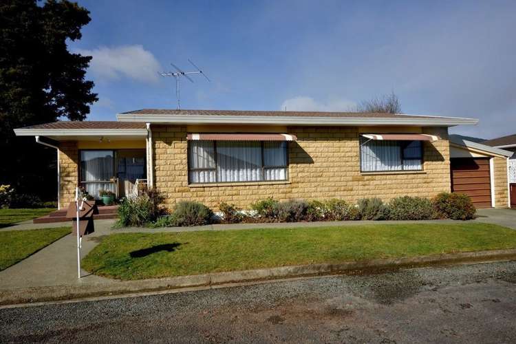 2/1 Alyson Place Stoke_14