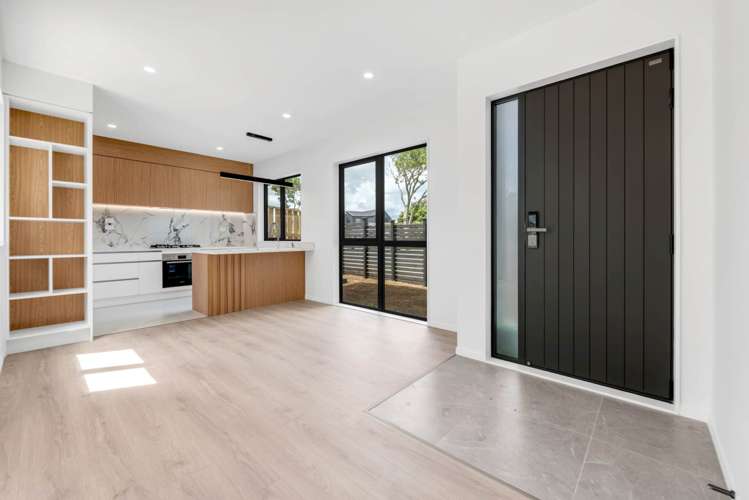 1/7 Edgar Pearce Place Howick_1