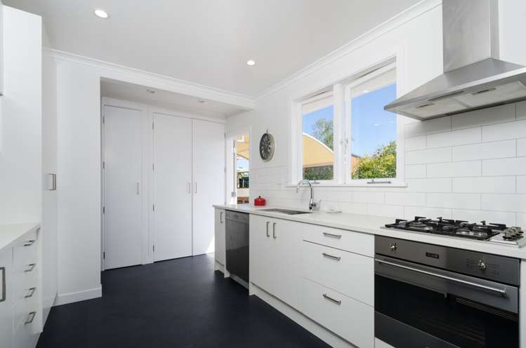 20 Tamariki Avenue Kelston_21