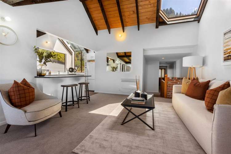 138b Wynyard Crescent Fernhill/Sunshine Bay_25