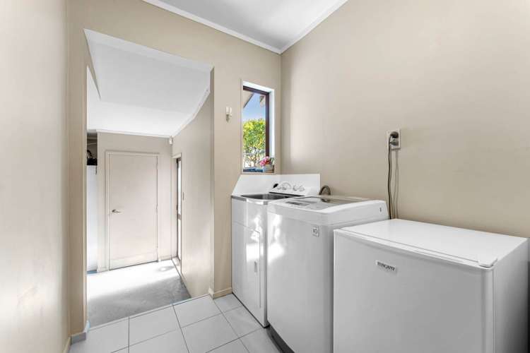 9 Stockton Place Glendene_18