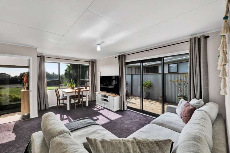 16 Ponderosa Place Opunake_6