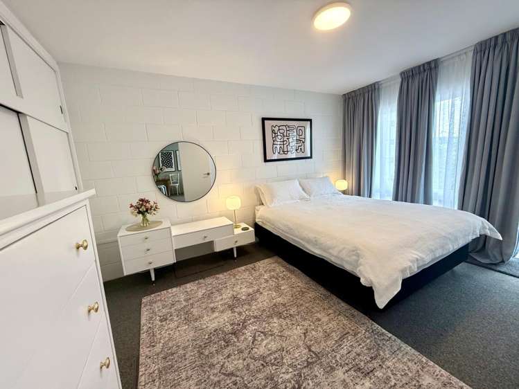  2/58 Papanui Road Merivale_5