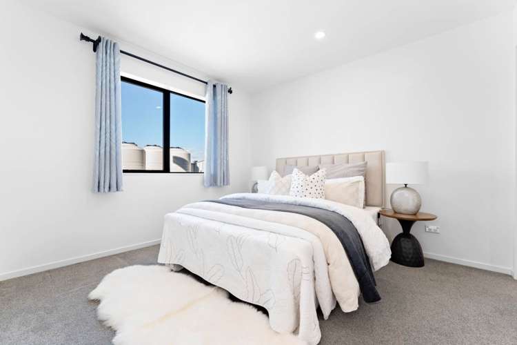 17 Kahui Parade Karaka_14