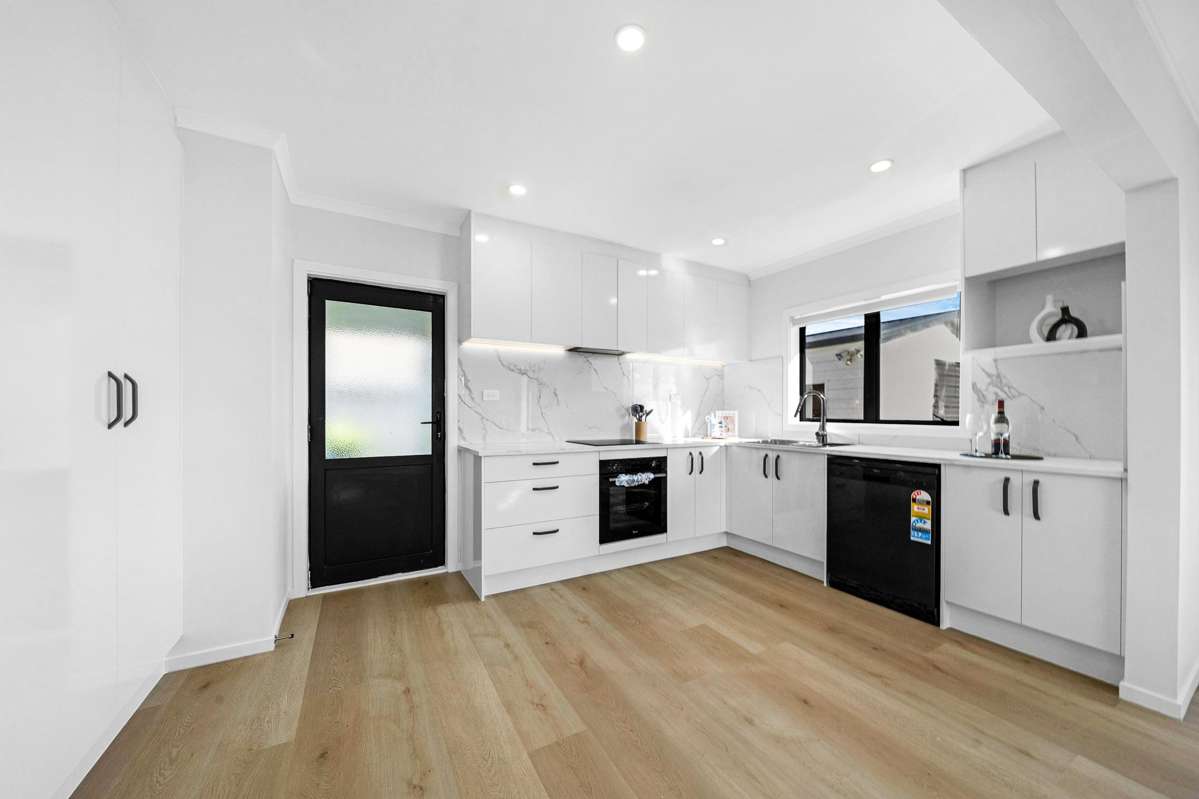 29 Railway Street West_1