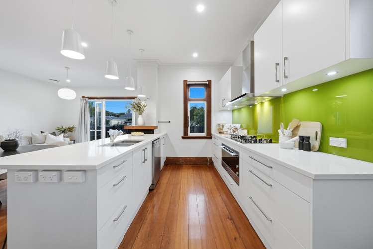 14 Hardley Avenue Three Kings_11