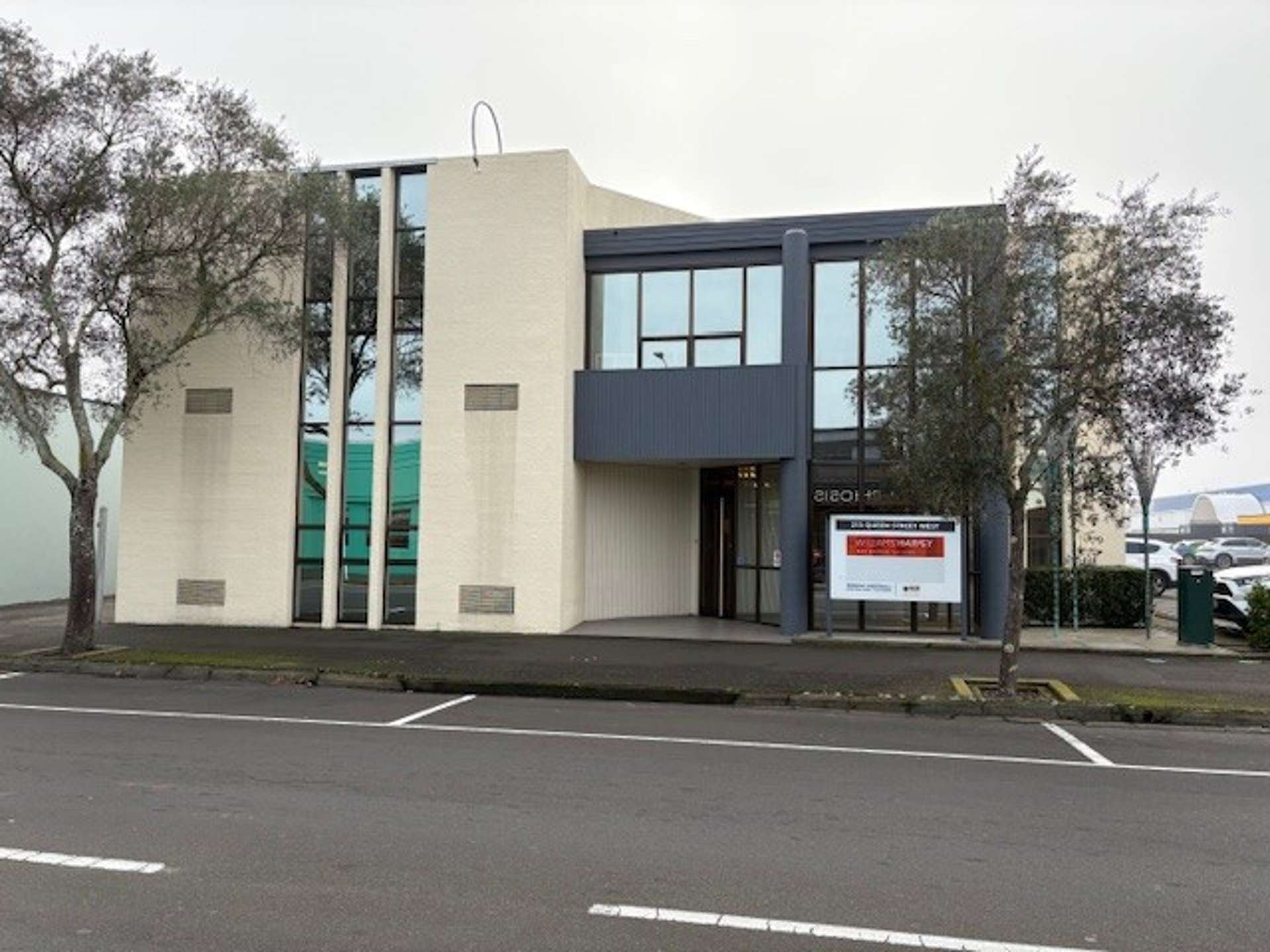 213 Queen Street West Hastings_0